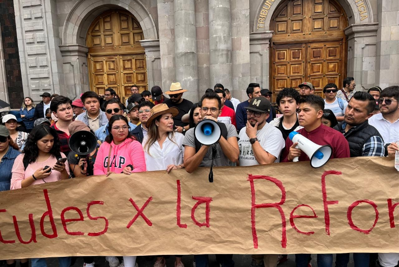 Se dicen a favor de que todos puedan aspirar a ser jueces, magistrados y ministros. Foto: Alberto Dzib