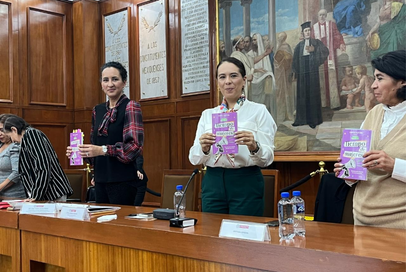 El texto plantea los retos que hay para mejorar la participación de las mujeres en la nueva etapa que vive el país. Foto: Alberto Dzib 