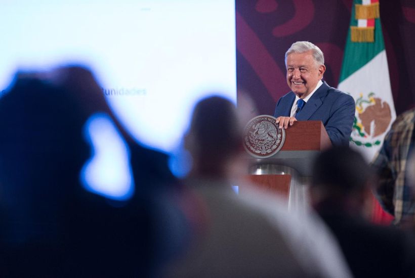 AMLO en el Salón Tesorería de Palacio Nacional