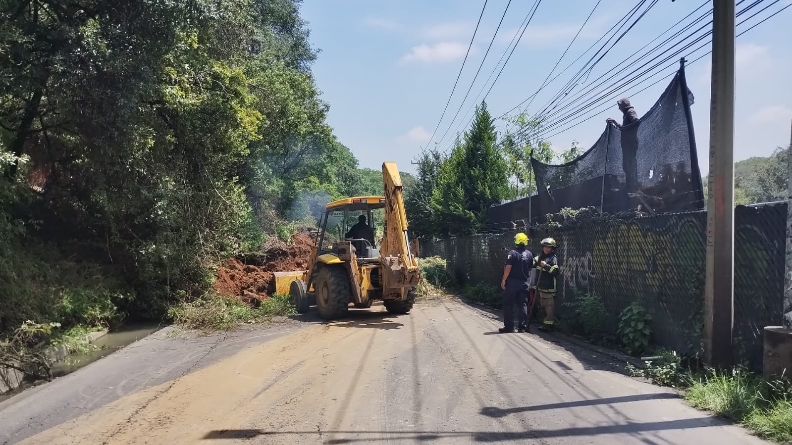 deslave en carretera naucalpan-huixquilucan