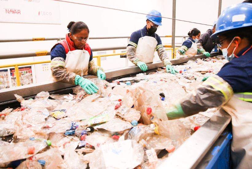 Los sectores con mayor dinamismo fueron servicios para empresas, personas y el hogar, que generaron 30 mil 777 empleos. Foto: Sedeco Edomex