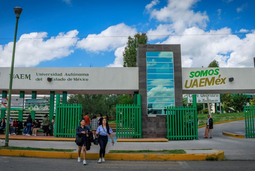 El rector destacó esta decisión como un "logro histórico" y señaló que el nuevo presupuesto permitirá a la universidad ampliar su alcance educativo a los municipios de Tecámac e Ixtapan de la Sal. Foto: UAEM