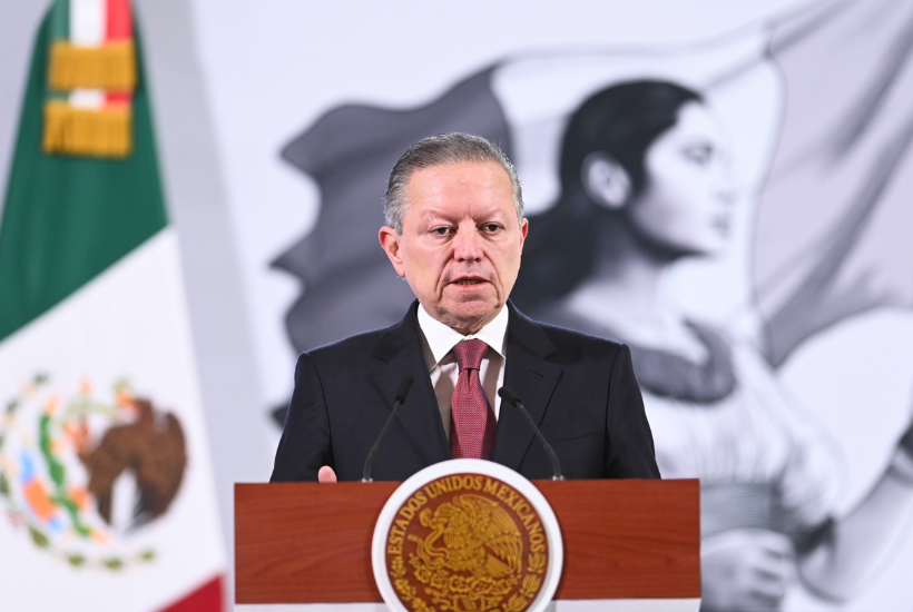 El encargado del comité dijo que queda un análisis sustantivo para evaluar trayectoria académica, profesional, experiencia pública y ensayos presentados. Foto: Presidencia