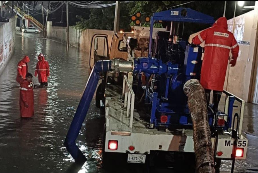 Elementos del Grupo Tláloc atendieron los encharcamientos generados por las lluvias en el oriente del Edomex