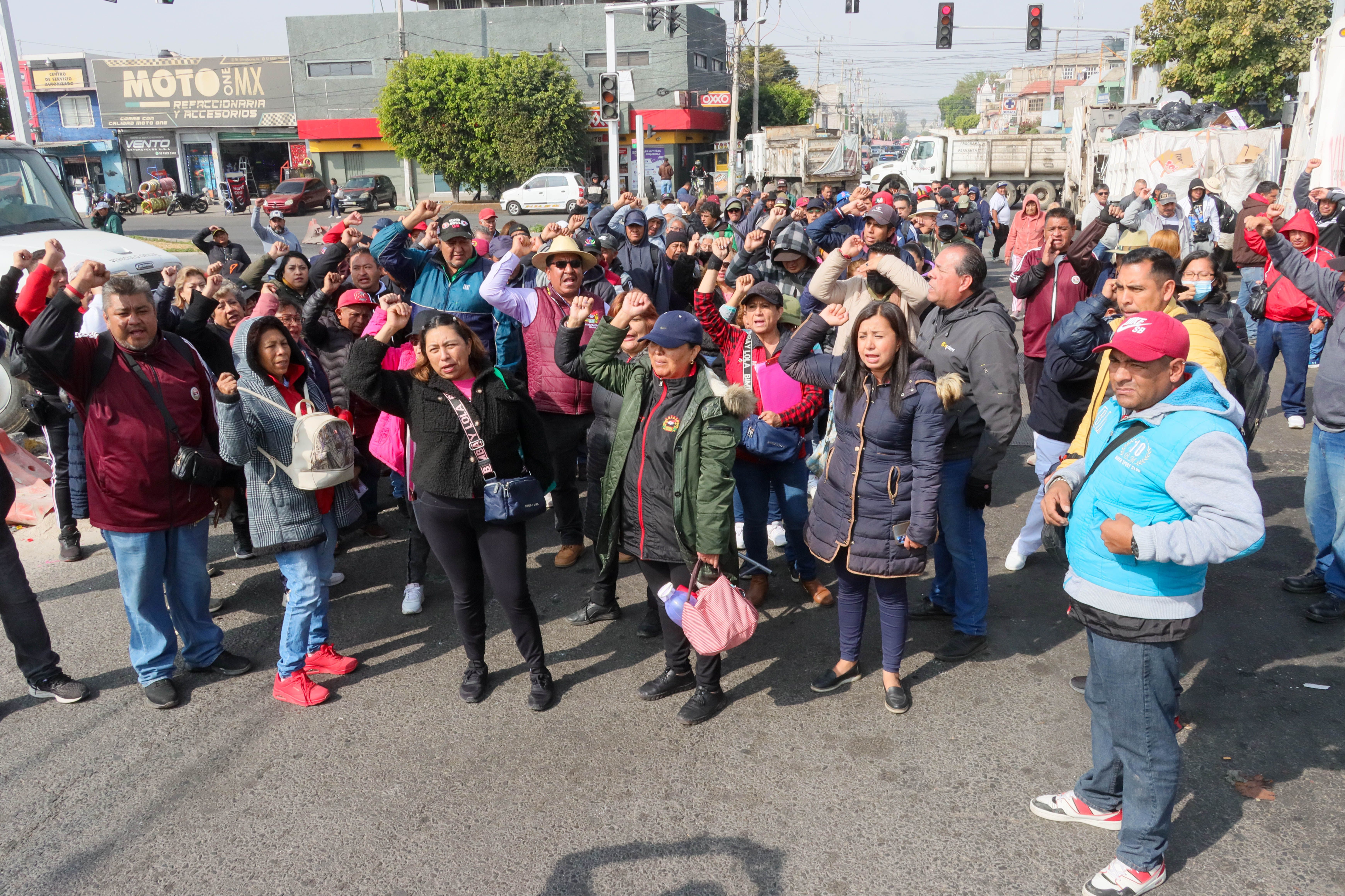 Los bloqueos iniciaron a las 6 de la mañana del miércoles afectando a miles de personas. FOTO: GALO CAÑAS/CUARTOSCURO.COM