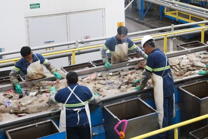 Según datos del ITAEE e INEGI, las industrias manufactureras crecieron 3.6 por ciento. FOTO: GEM