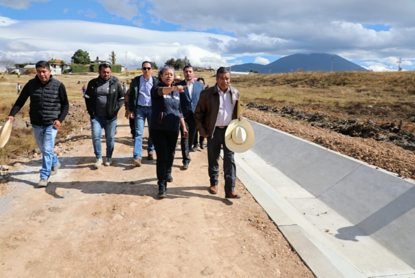 La obra consistió en revestir con concreto hidráulico un tramo de 1.614 kilómetros de los canales. Foto: GEM