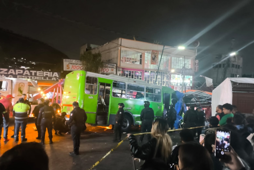 El conductor del microbús fue detenido y trasladado al Ministerio Público. Foto: RRSS