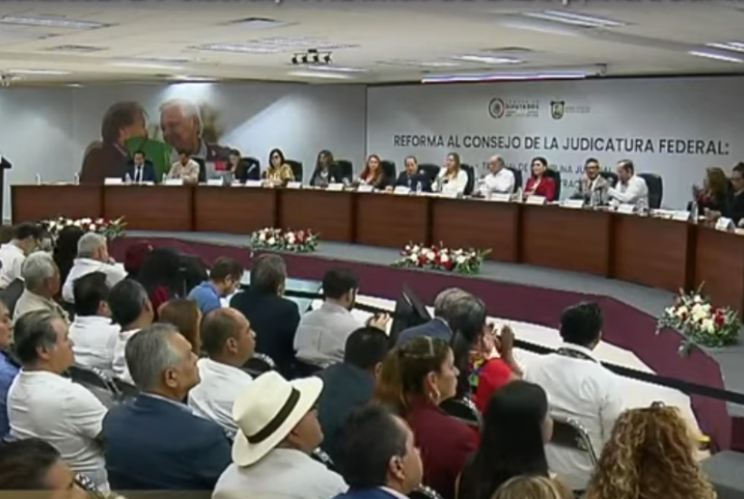 Durante el quinto foro de los diálogos nacionales sobre reformas constitucionales al Poder Judicial.