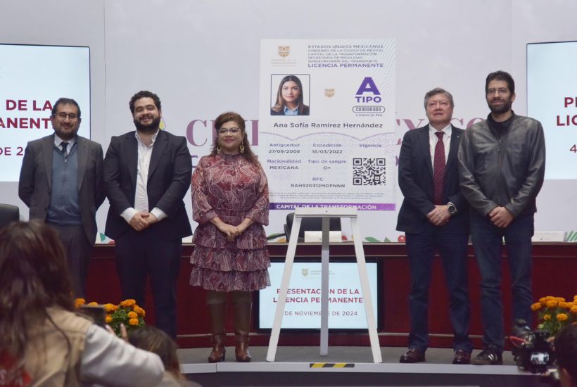 presentan licencia permanente