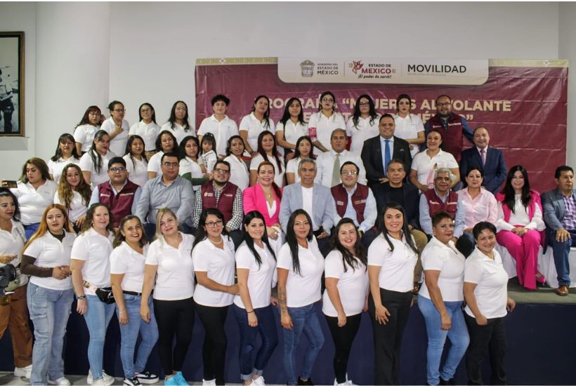 Segunda generación de mujeres al volante en Ecatepec