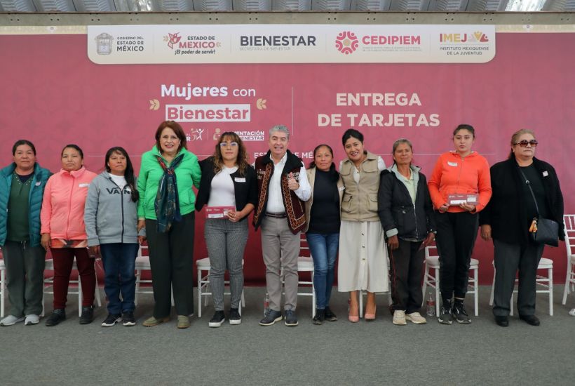 entregan tarjetas mujeres con bienestar en Atlacomulco