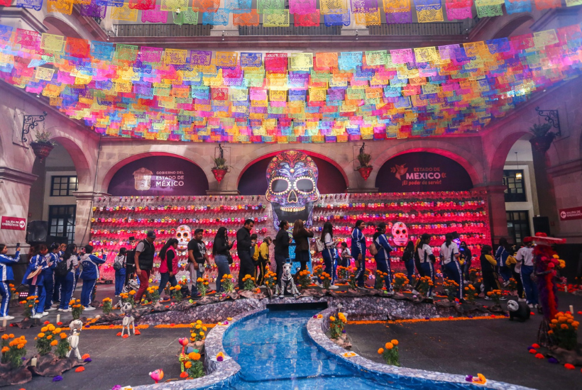 La celebración del Día de Muertos en México es única en el mundo, en 2023 fue reconocida como Patrimonio Cultural Inmaterial de la Humanidad.