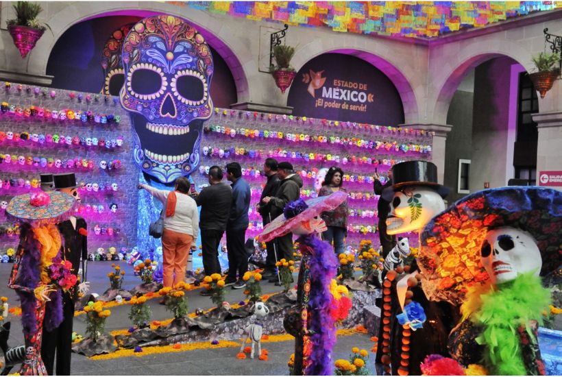 ofrenda monumental de palacio de gobierno